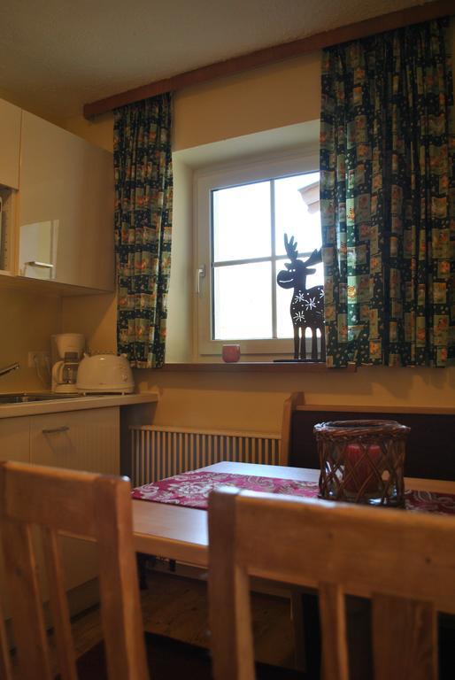 Romantik Pension Lehrberg St. Jakob in Haus Zimmer foto